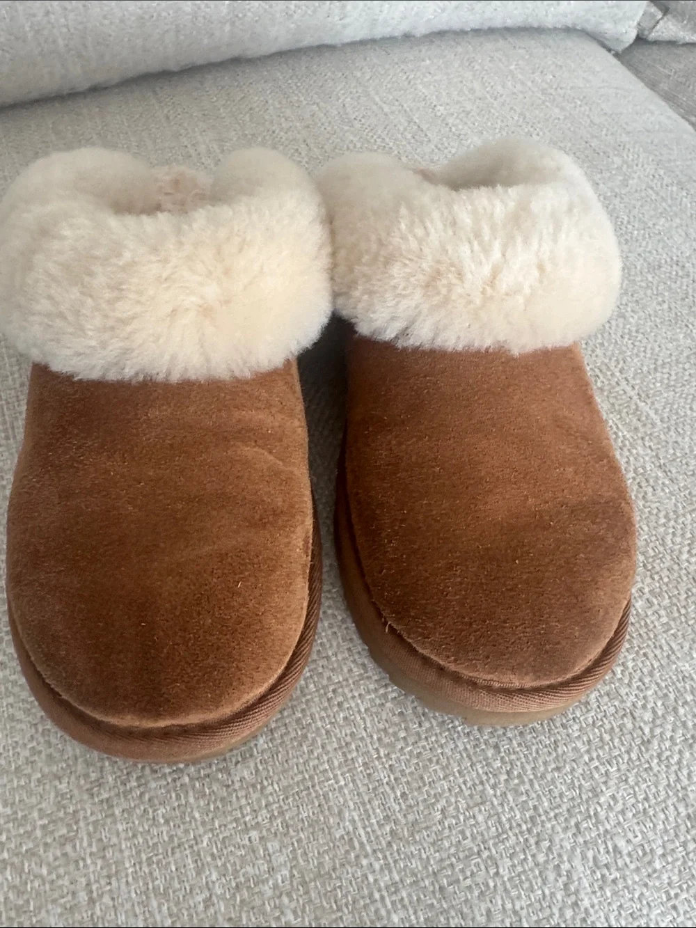 UGG Chestnut Brown Sheepskin Slipper Clog with Cream Fur Collar